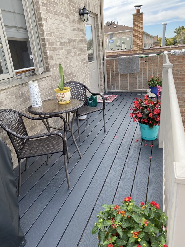 DECK - 6118 W 63rd St