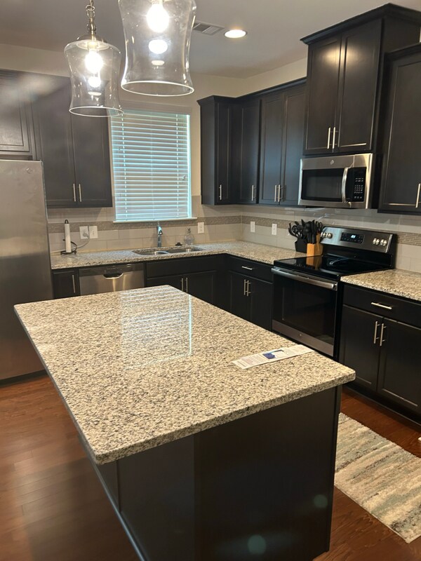 Building Photo - 5010 Longview Walk