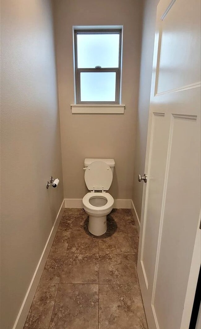 Building Photo - 1299 N Oklahoma Pl