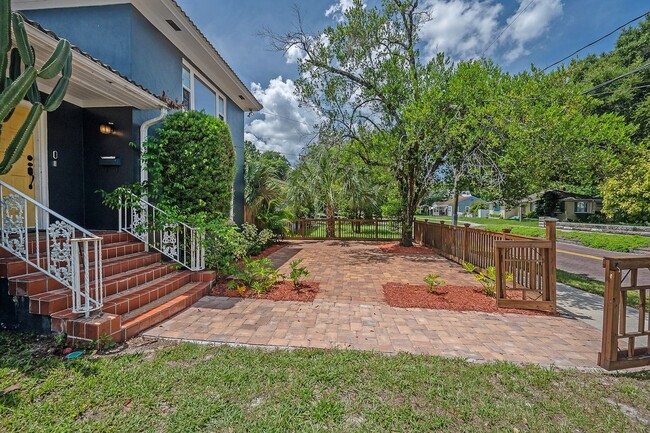 Building Photo - Tampa Bay Beautiful Historic Home