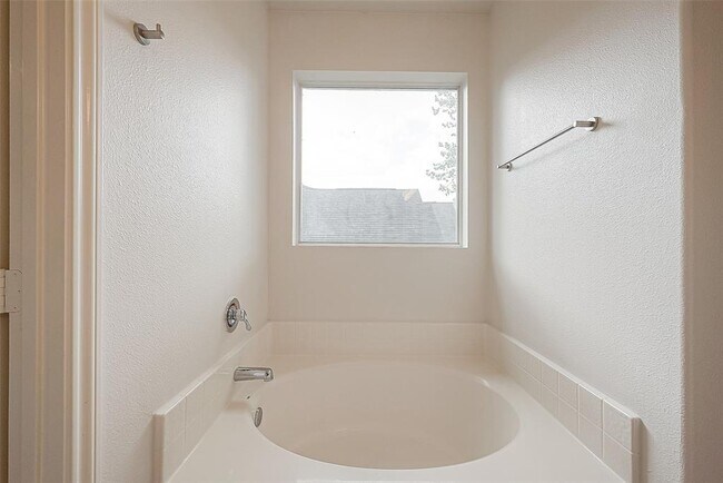 Building Photo - 988 Arbor Crossing