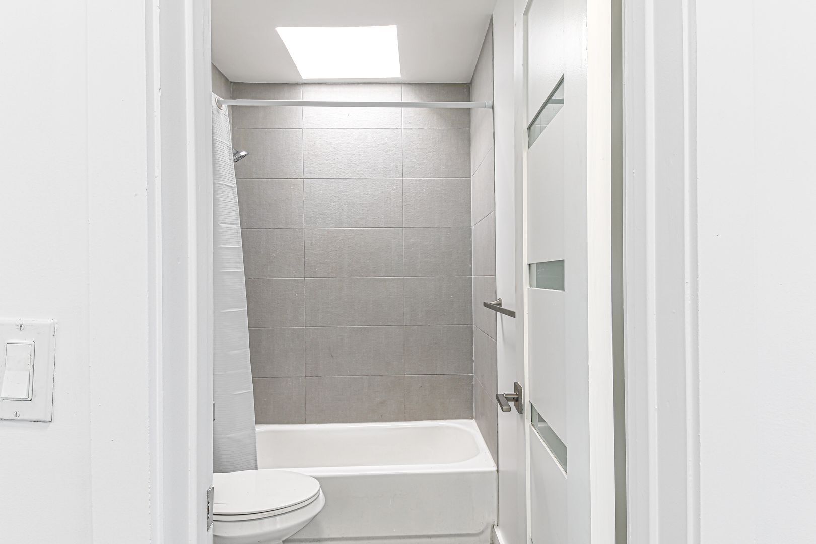 Building Photo - 5005 August St