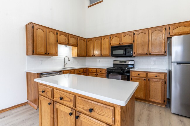 Building Photo - Rent to Own Available in Moore, Ok!