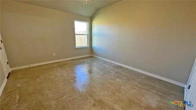 Building Photo - 214 Leon Ln