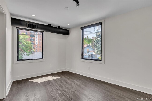 Building Photo - 172 E Prospect Ave