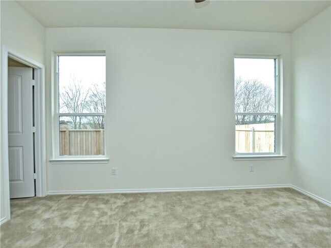 Building Photo - 2950 E Old Settlers Blvd
