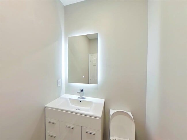 Building Photo - 11355 Vedrines Dr