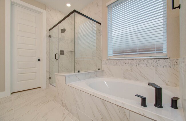 Building Photo - 9950 Wild Indigo Cir