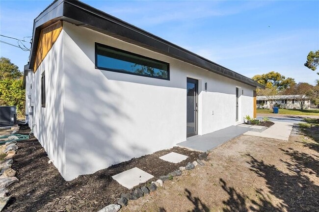 Building Photo - 4412 W Trilby Ave