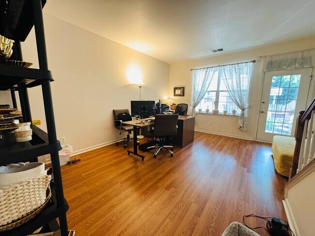 Building Photo - 43447 Blair Park Square