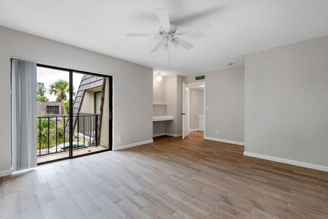 Building Photo - 1761 N Congress Ave