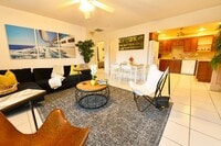 Building Photo - PR 8