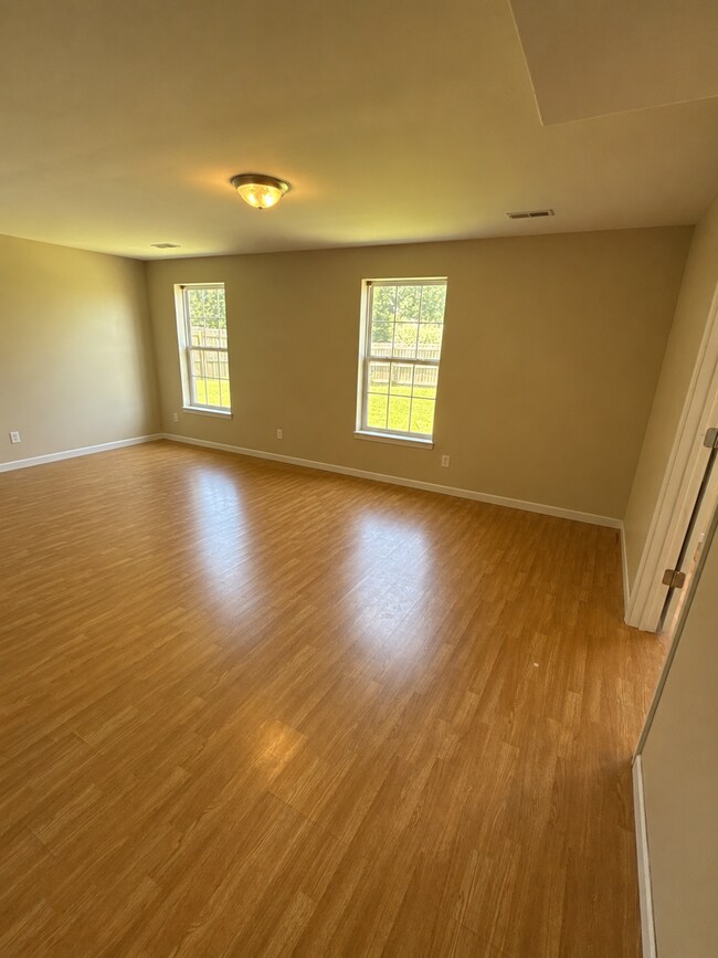 Building Photo - 108 La Vista Dr