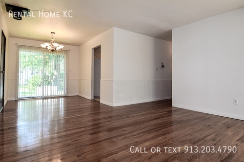 Building Photo - 9010 W 101st St