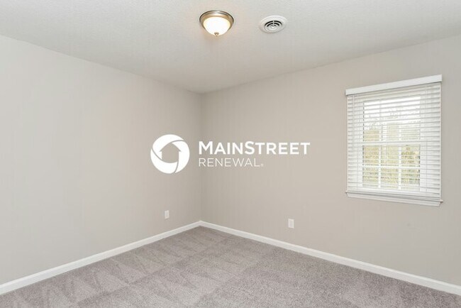 Building Photo - 4 Bedroom Pet-Friendly Home in Greensboro, NC with Main Street Renewal