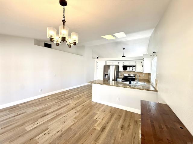 Building Photo - 24399 Oakridge Cir
