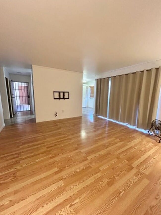 Building Photo - Available Now! Spacious 2BD/2BA Condo in Prime Del Cerro Location near SDSU!
