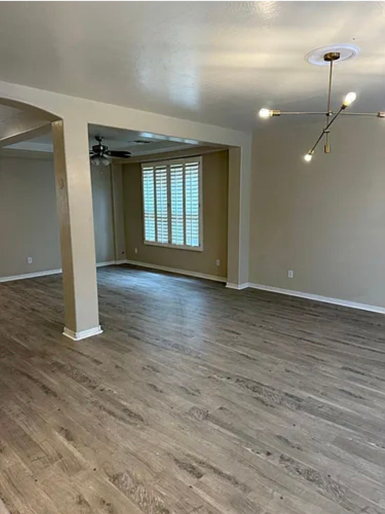 Front Living Room & Dining Room - 6709 S 40th Ave