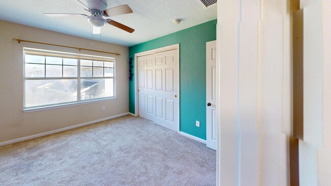 Building Photo - "Charming 2-Bed, 3-Bath Townhouse Retreat in Jacksonville - 1,176 Sq. Ft. of Comfort and Style!"
