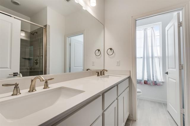 Building Photo - 9807 Romo St