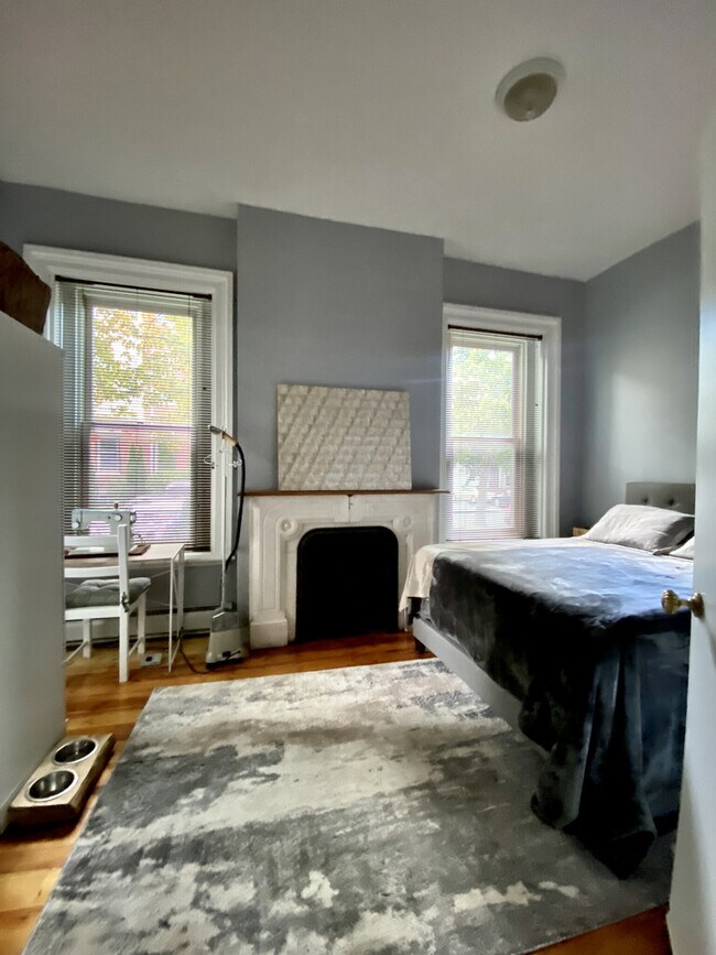 Building Photo - 1 Centre Street Ter