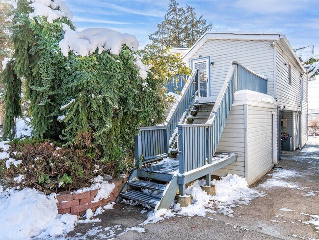 Building Photo - 12 Rams Hill