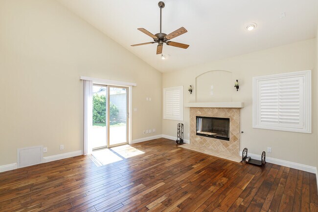 Building Photo - 2104 Perry Ave