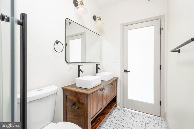 Building Photo - 3116 Clifford St