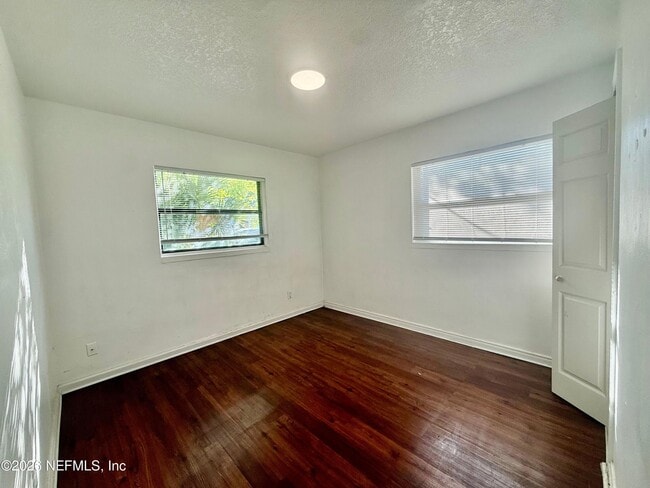 Building Photo - 7118 Pellias Rd