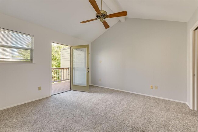 Building Photo - 8318 Greenslope Dr