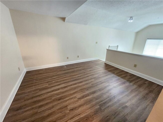 Building Photo - 1074 Peachtree Walk NE