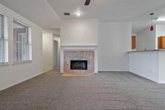 Building Photo - 202 Starlight Dr