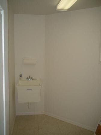 Building Photo - 1512 SE 20th St