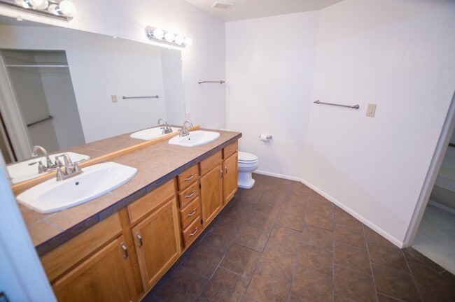 Building Photo - Welcome to this charming 3-bedroom, 2-bath home with Central A/C and Large 2 Car Garage!