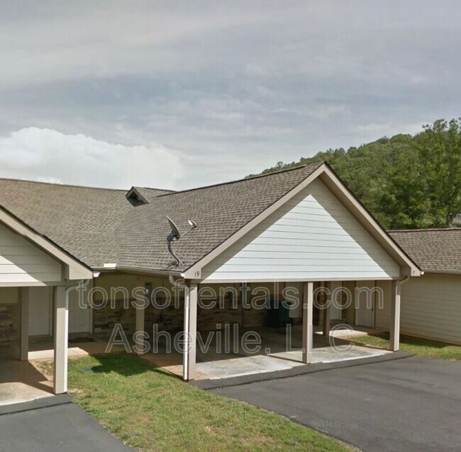 Primary Photo - 19 Rotunda Cir