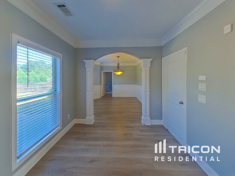 Building Photo - 151 Shelton Dr