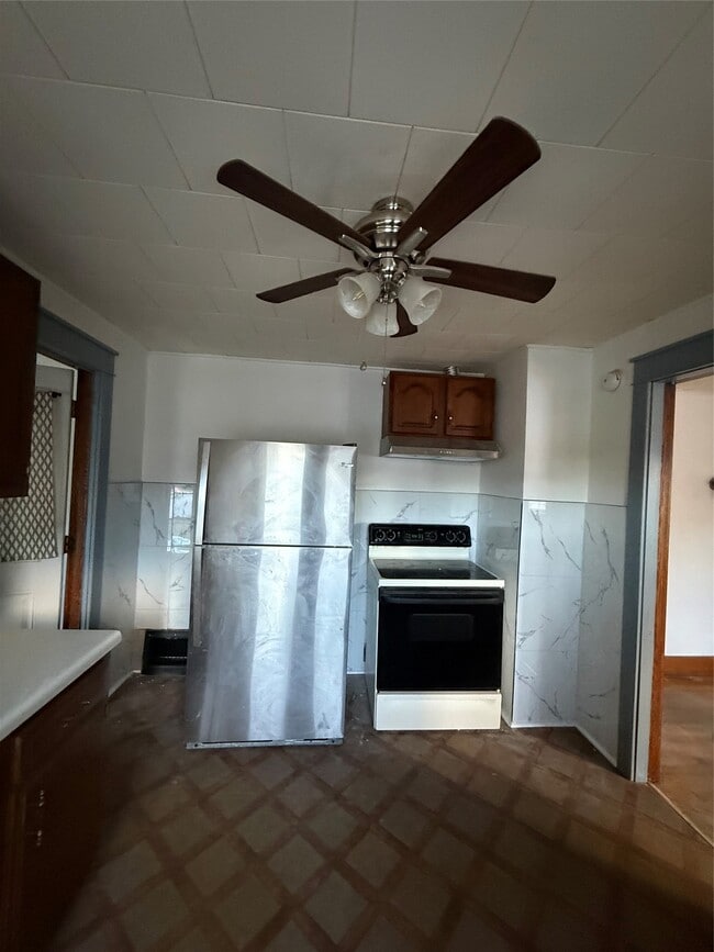 Building Photo - 209 Dudley Ave