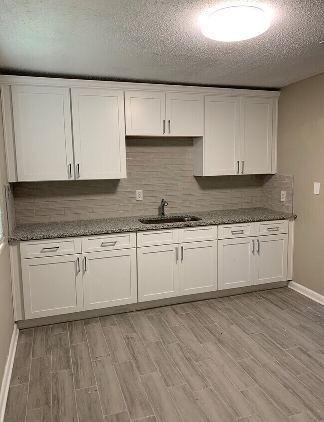 Primary Photo - Beautifully Updated 3-Bedroom Home in Nort...