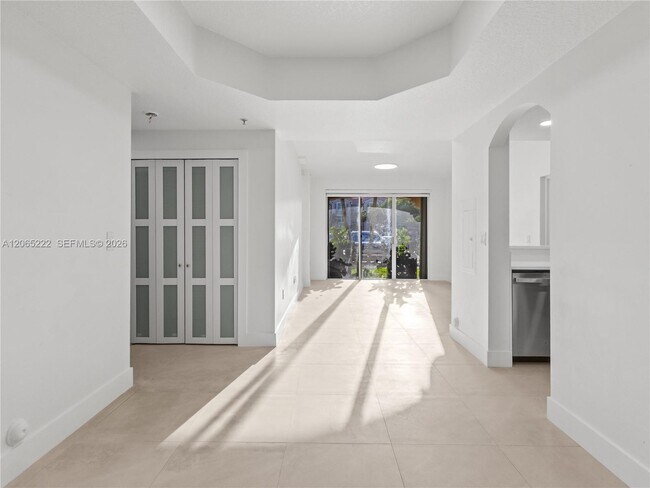 Building Photo - 6420 NW 114th Ave