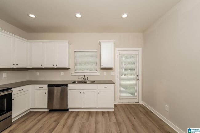 Building Photo - 397 Troubadour Ln