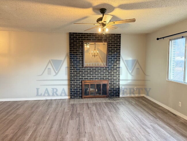 Building Photo - 1519 Mitchell St