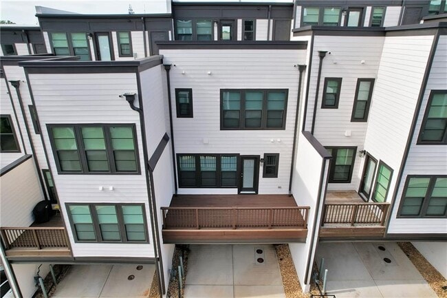 Building Photo - 545 Whitlox Rd NW