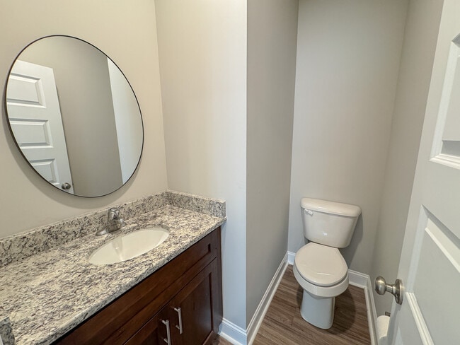 Building Photo - 5007 Cypress Lake Rd