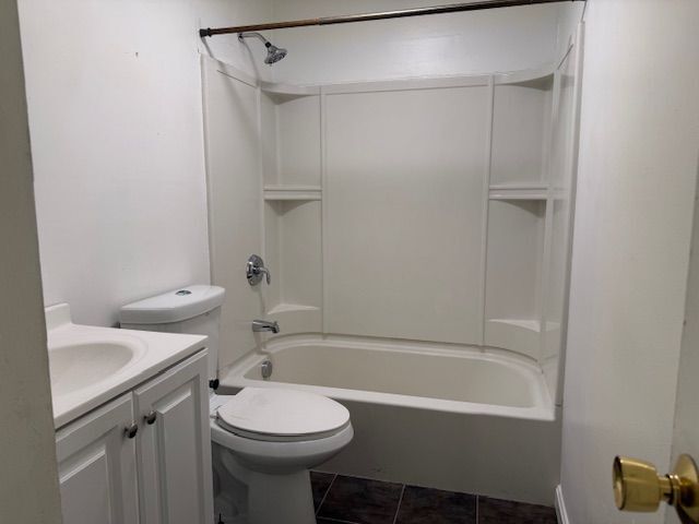 Building Photo - 2 Lancelot Court