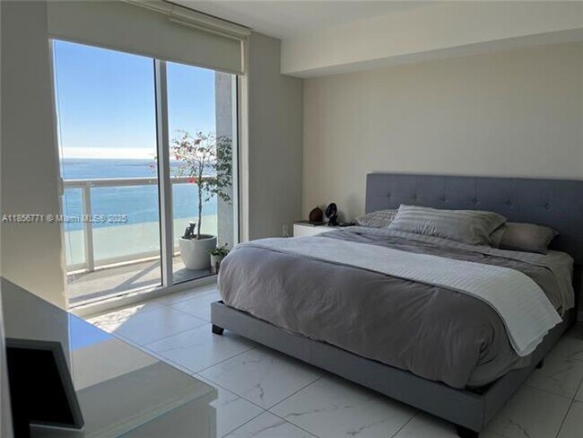Building Photo - 50 Biscayne Blvd