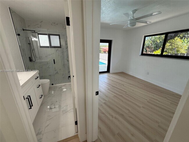 Building Photo - 12905 N Miami Ave