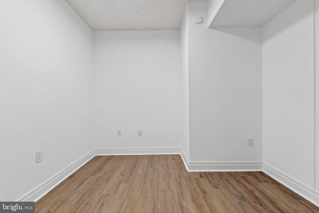 Building Photo - 2120 Vermont Ave NW