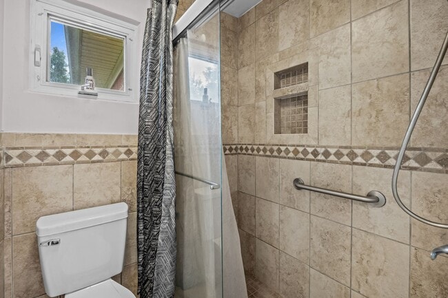 Building Photo - Spacious Virginia Beach Home for Rent – 3 ...