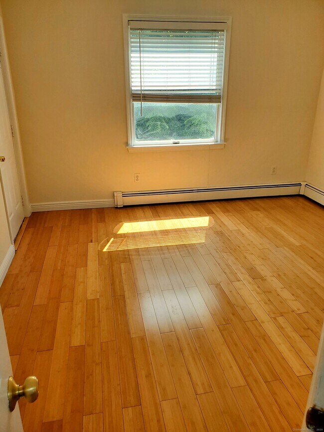 Building Photo - 49 S Water St
