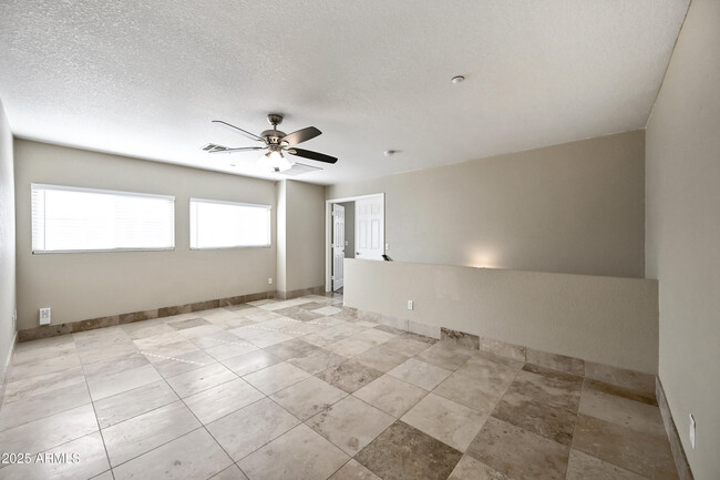 Building Photo - 7500 E Deer Valley Rd